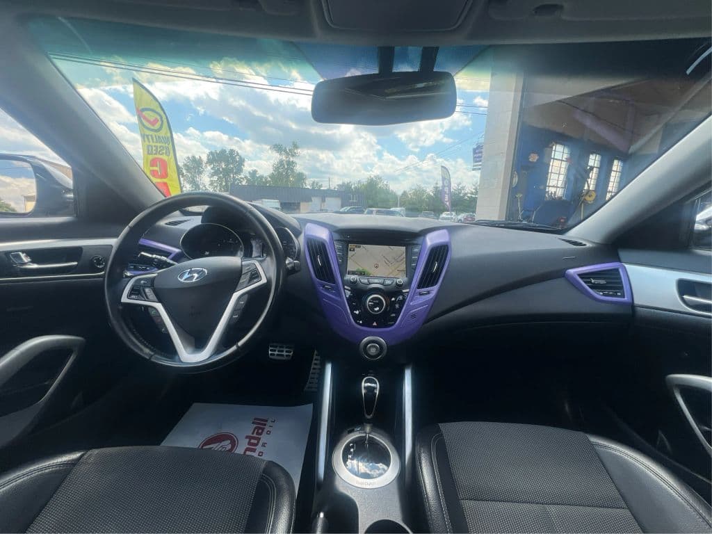 Image 22 of car 2015 Hyundai Veloster