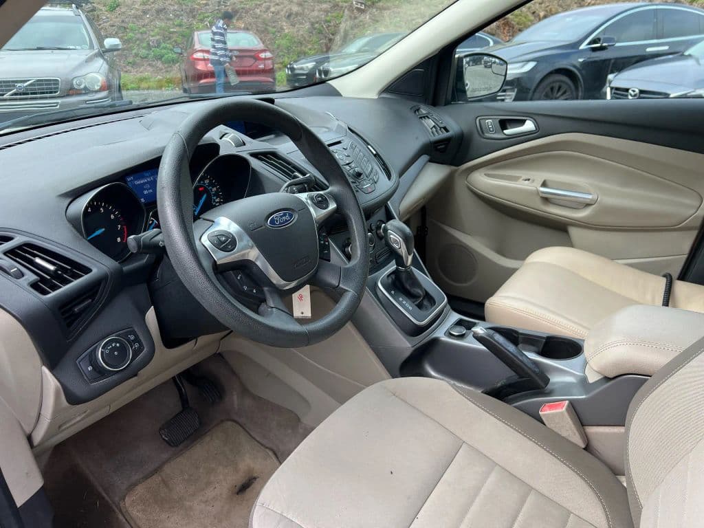 Image 8 of car 2013 Ford Escape