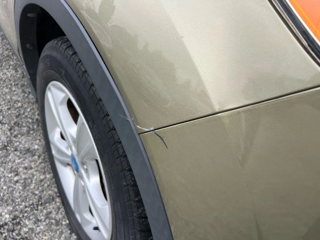 Image 21 of car 2013 Ford Escape