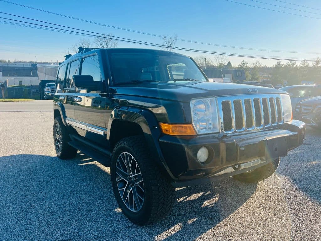 Image 2 of car 2008 Jeep Commander