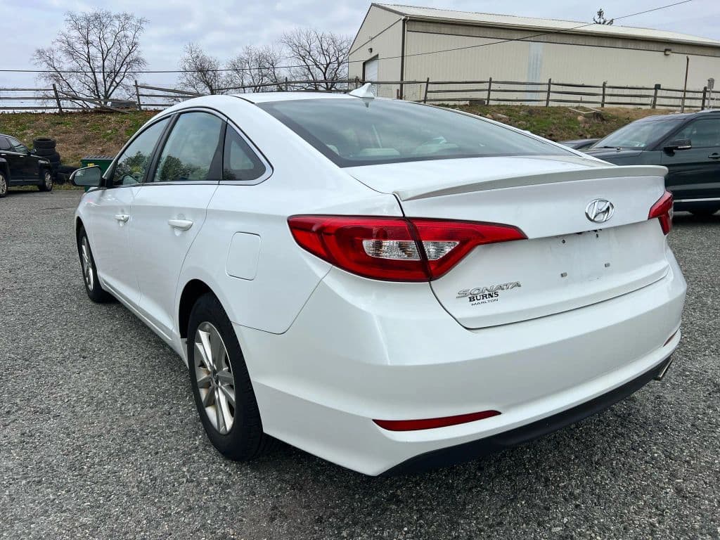 Image 6 of car 2015 Hyundai Sonata