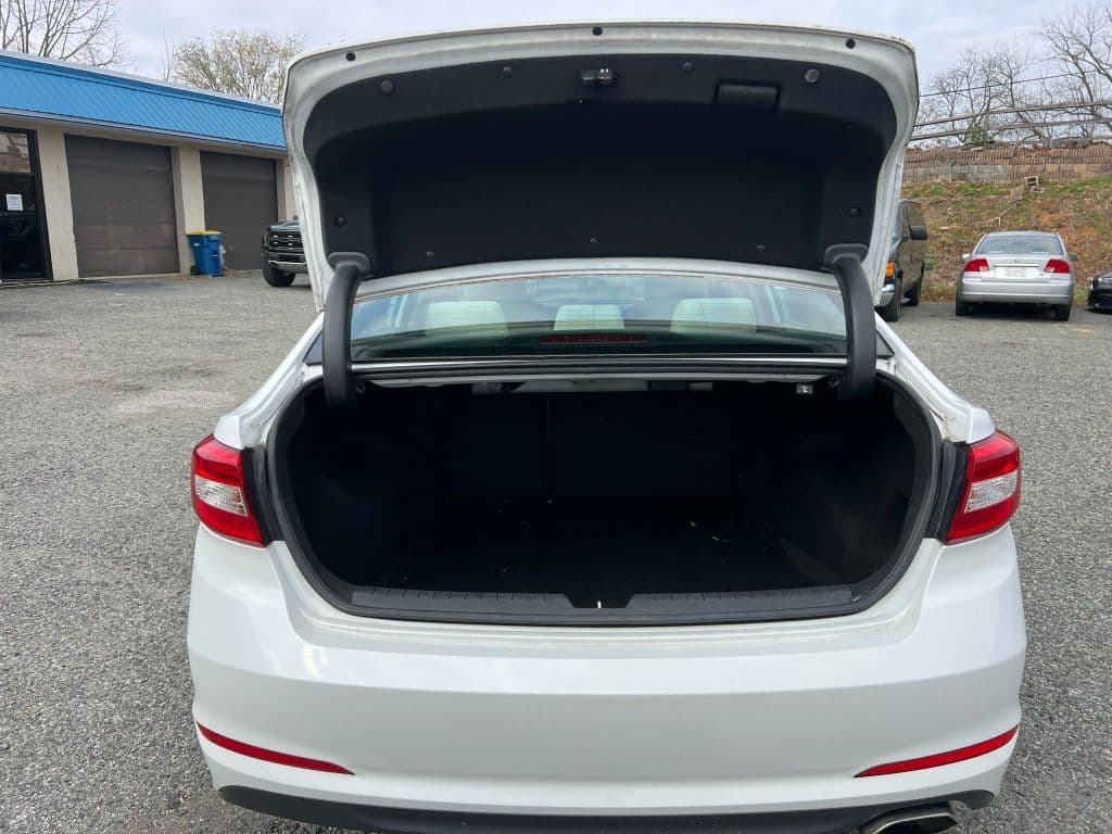 Image 11 of car 2015 Hyundai Sonata