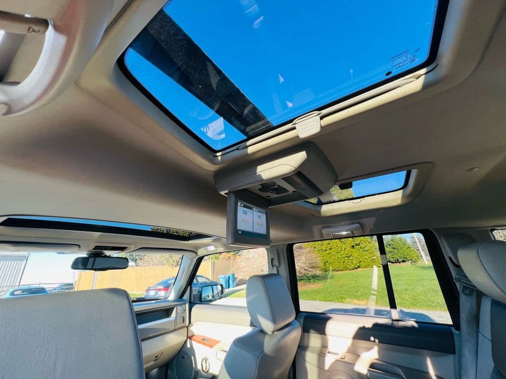 Image 16 of car 2008 Jeep Commander