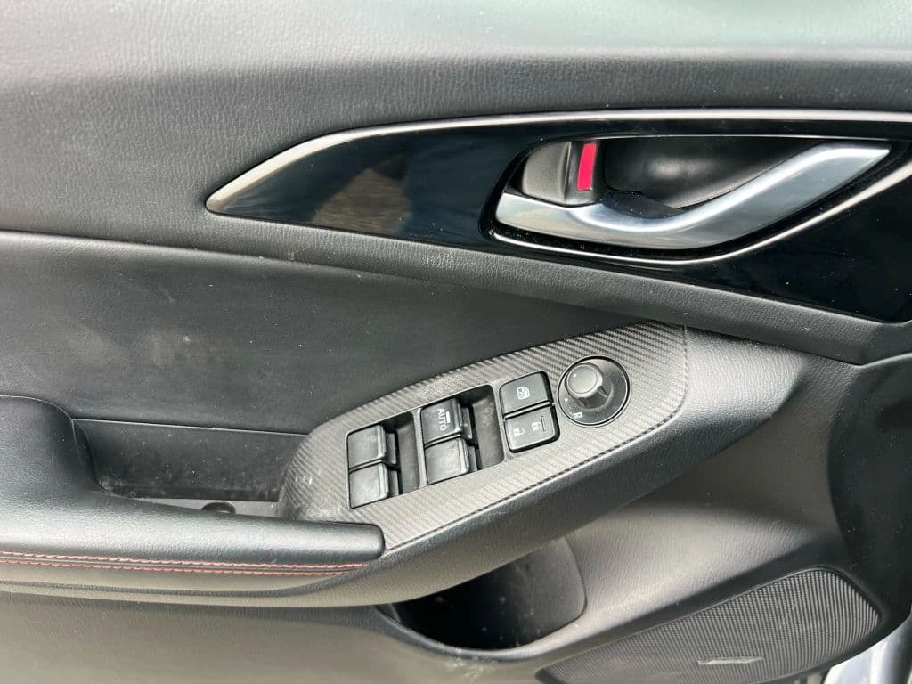 Image 20 of car 2016 MAZDA MAZDA3