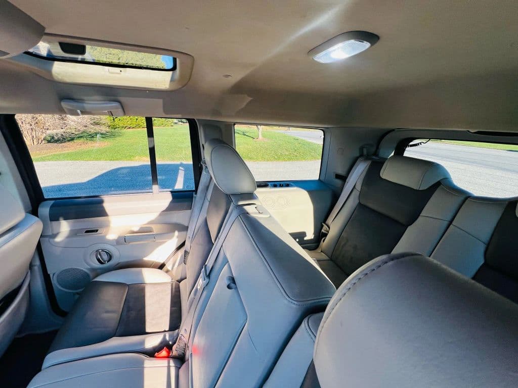 Image 15 of car 2008 Jeep Commander