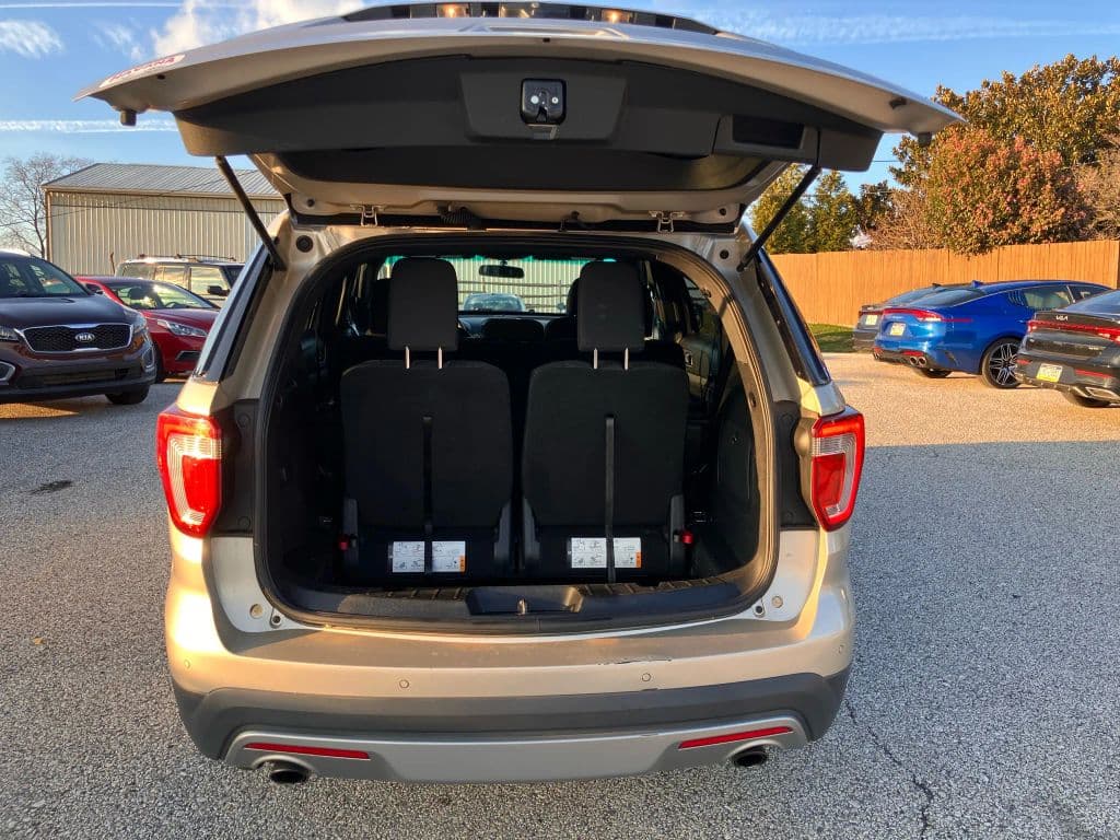 Image 12 of car 2017 Ford Explorer