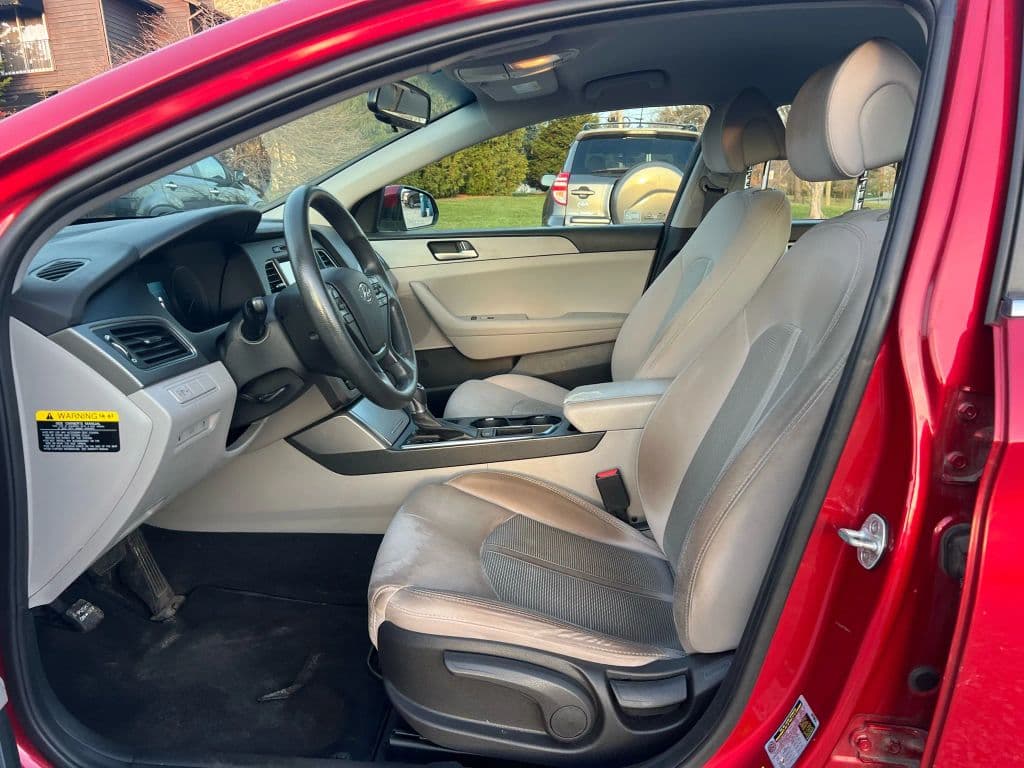 Image 8 of car 2017 Hyundai Sonata