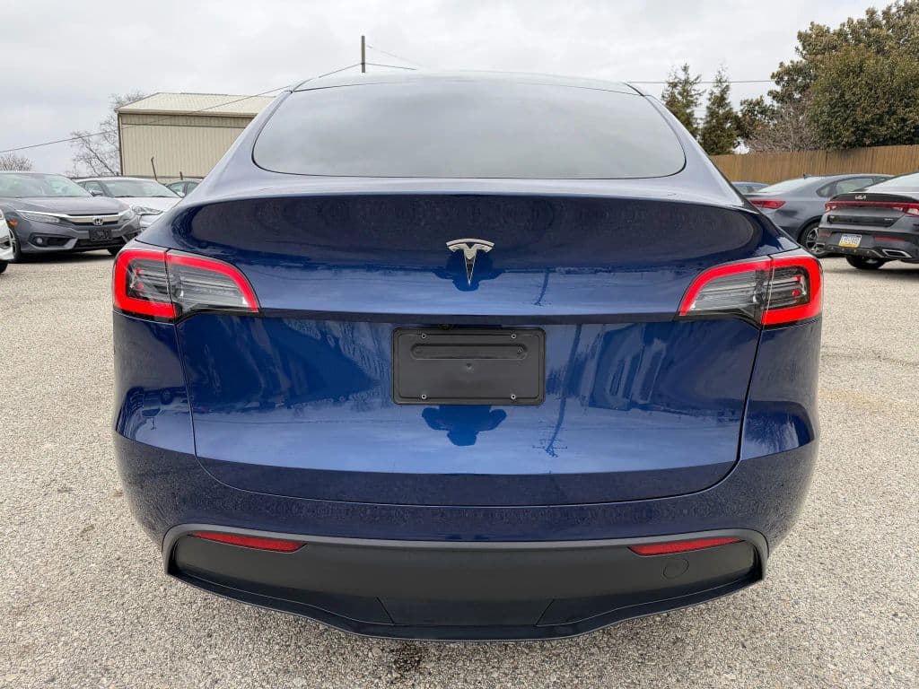 Image 5 of car 2023 Tesla Model Y