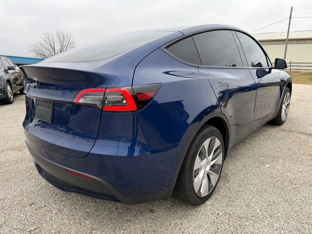 Image 4 of car 2023 Tesla Model Y