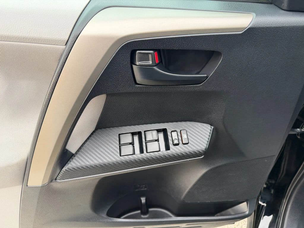 Image 23 of car 2013 Toyota RAV4