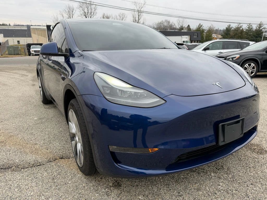 Image 2 of car 2023 Tesla Model Y
