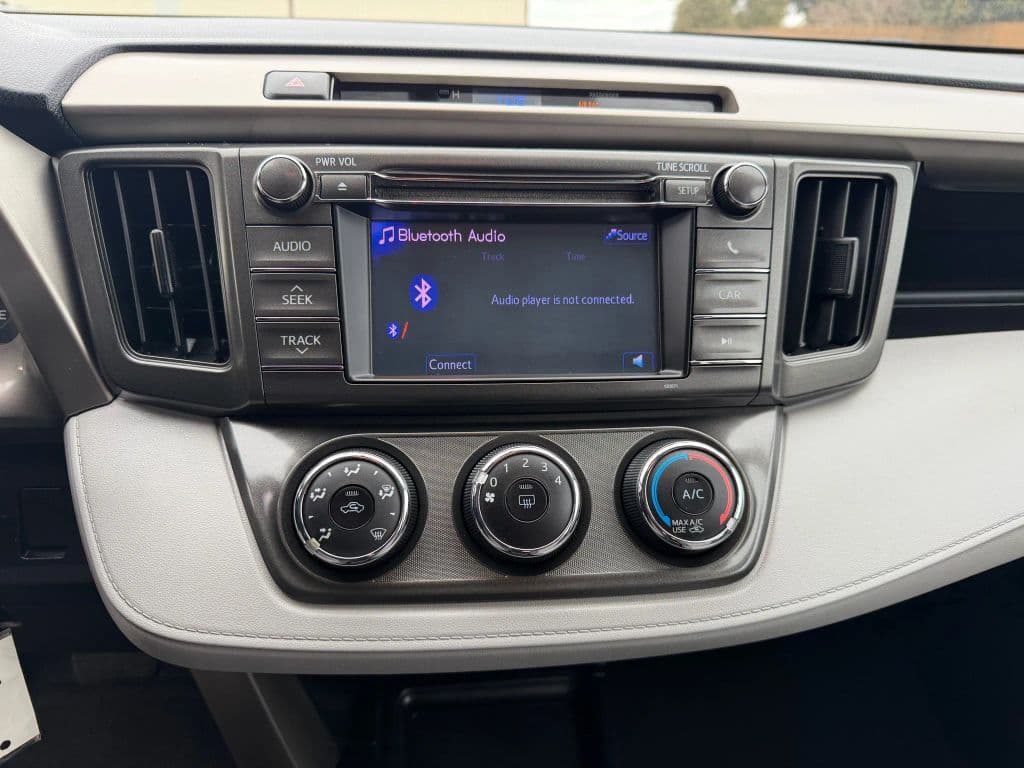 Image 14 of car 2013 Toyota RAV4