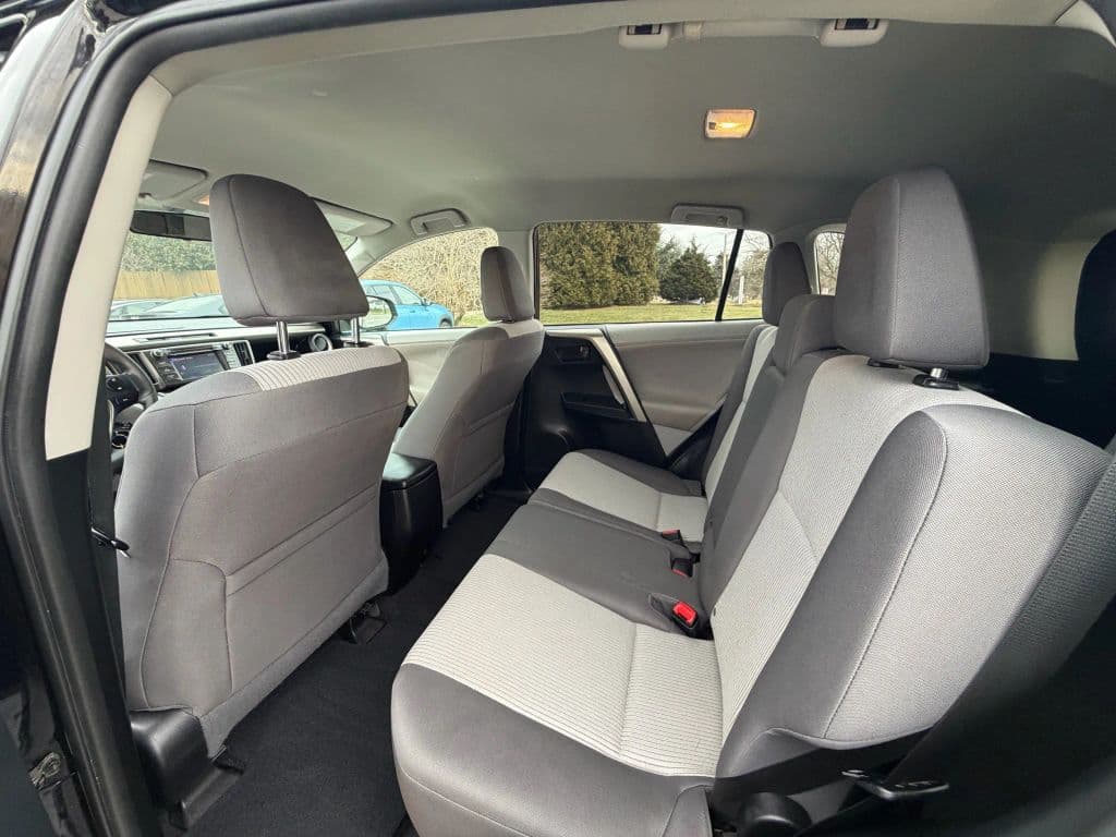 Image 21 of car 2013 Toyota RAV4