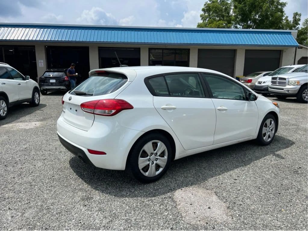 Image 4 of car 2016 Kia Forte5