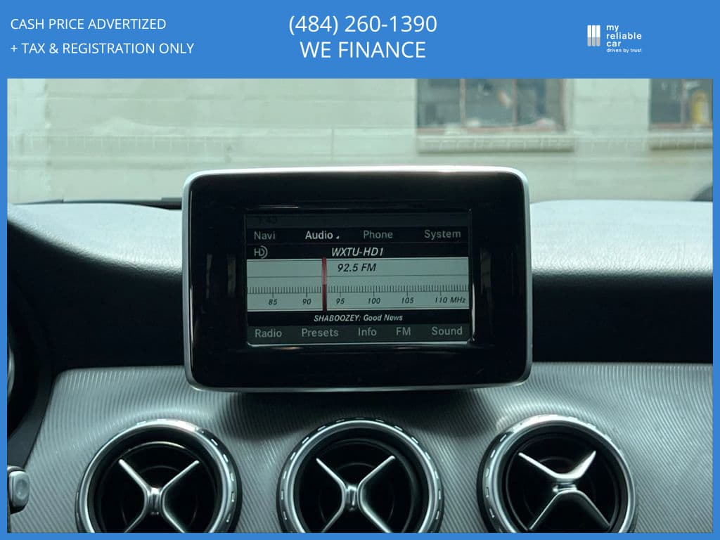 Image 13 of car 2015 Mercedes-Benz GLA-Class