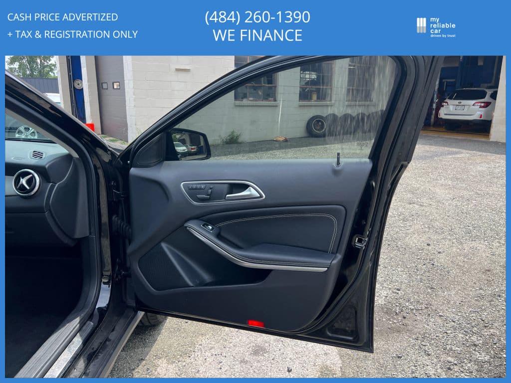 Image 20 of car 2015 Mercedes-Benz GLA-Class