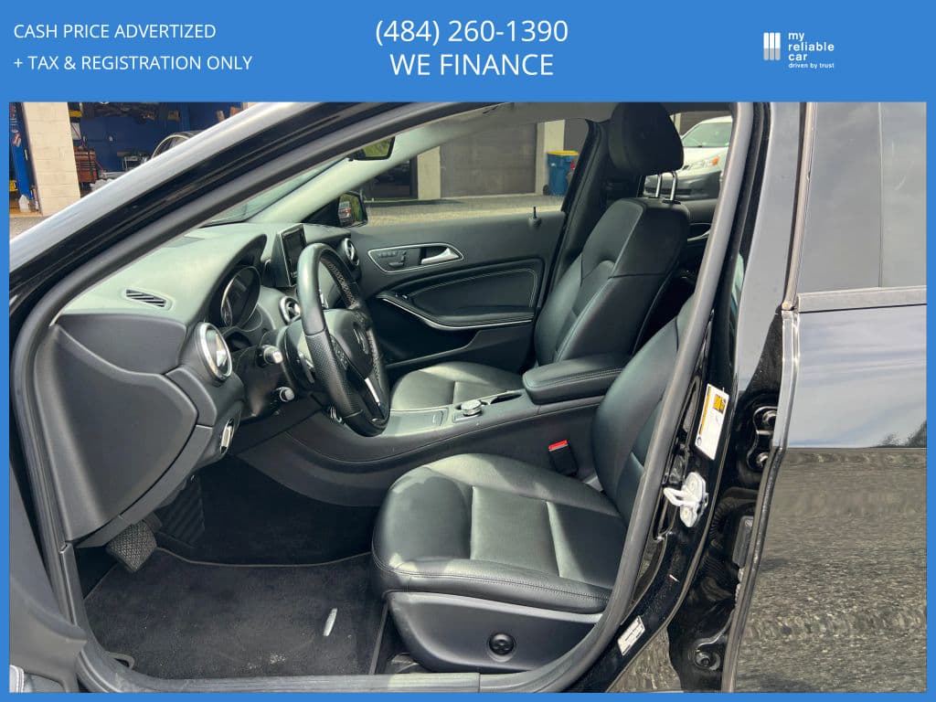 Image 8 of car 2015 Mercedes-Benz GLA-Class