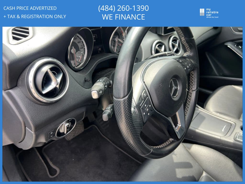 Image 17 of car 2015 Mercedes-Benz GLA-Class