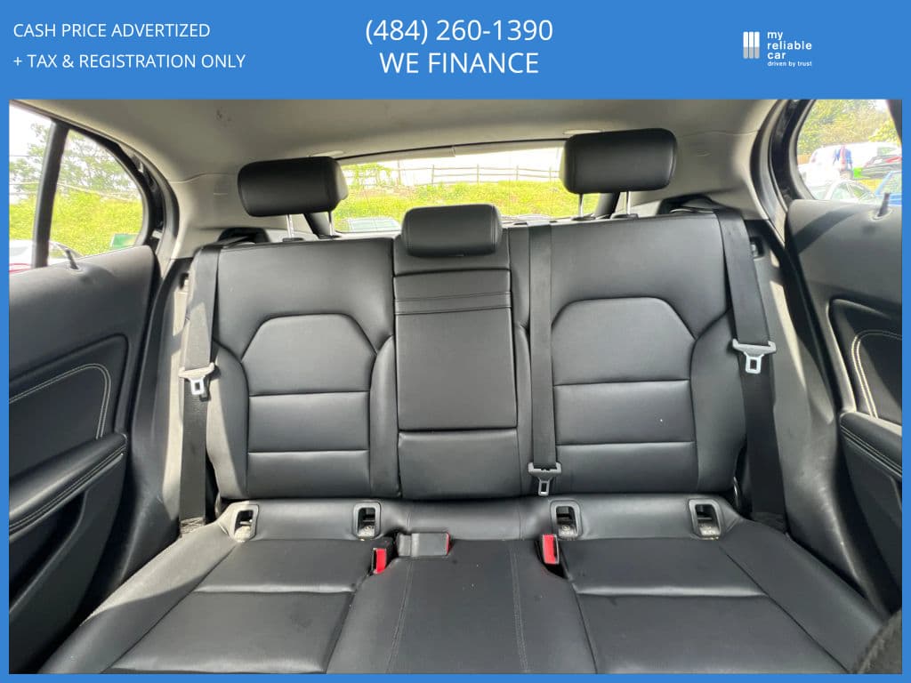 Image 14 of car 2015 Mercedes-Benz GLA-Class