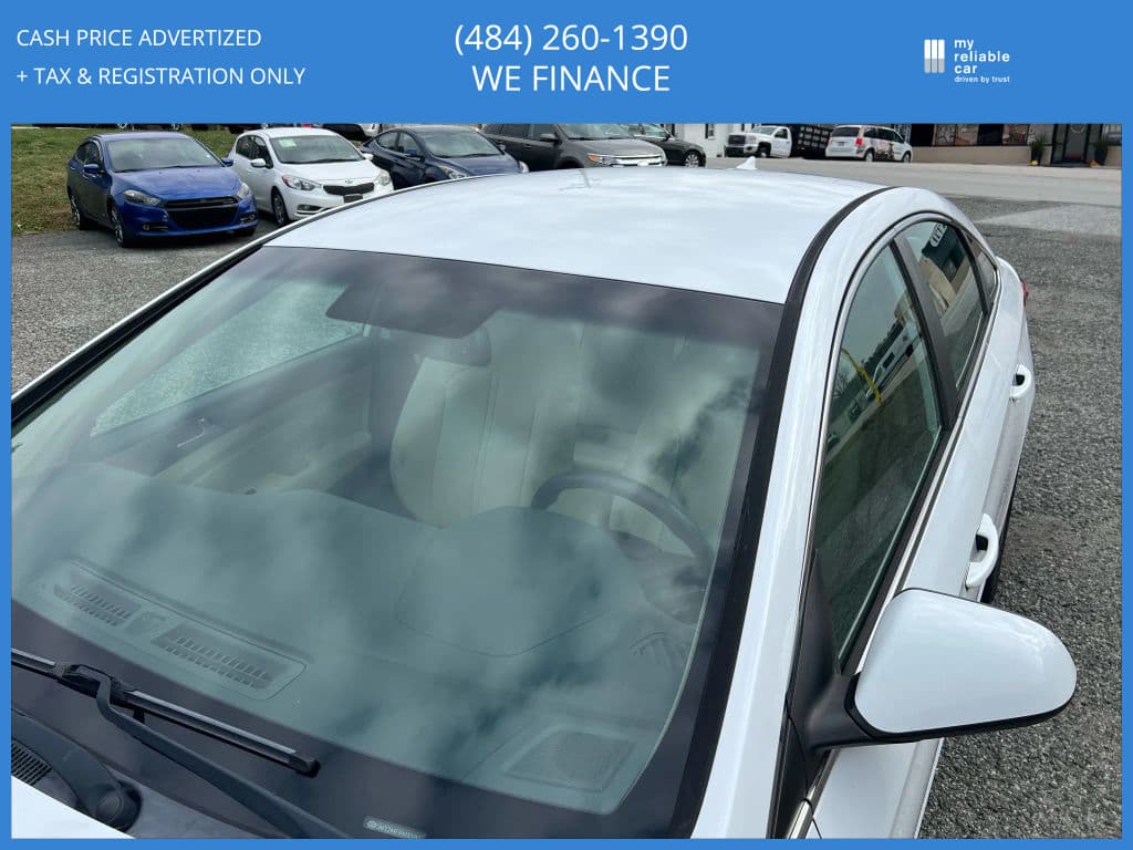 Image 12 of car 2015 Hyundai Sonata