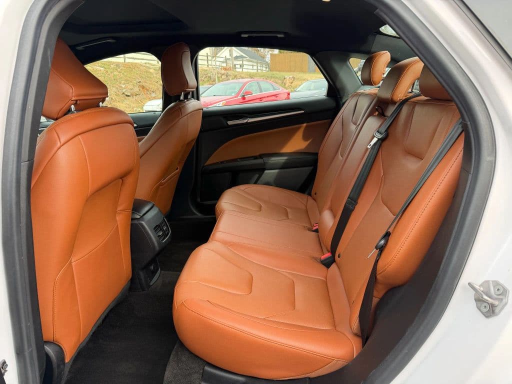 Image 9 of car 2020 Ford Fusion Plug-in Hybrid