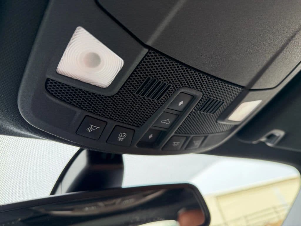 Image 22 of car 2020 Ford Fusion Plug-in Hybrid