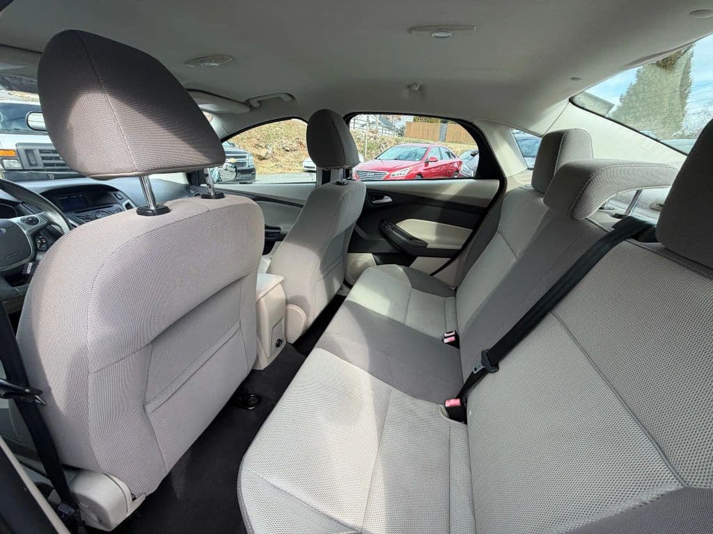 Image 17 of car 2013 Ford Focus